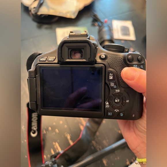 Canon EOS Rebel T3i Package - Picture 6 of 16